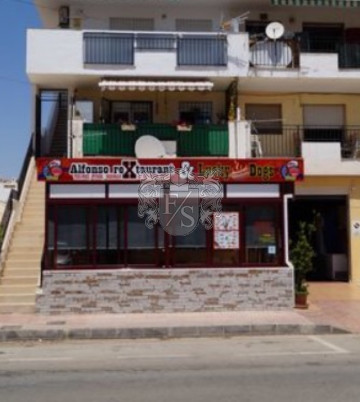 Top Restaurant inkl. 80m² große Wohnung und TUK-TUK in Top Lage von Murcia