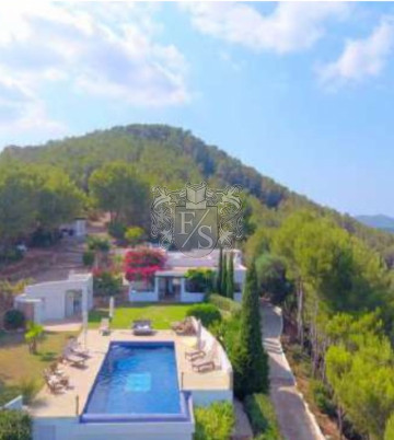 Villa Ibicenca mit Gästehaus in der Landschaft von Santa Eulalia