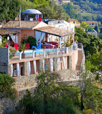 ***Villa Rosa***Die Perle über den Bergen von Mallorca mit Blick aufs Meer